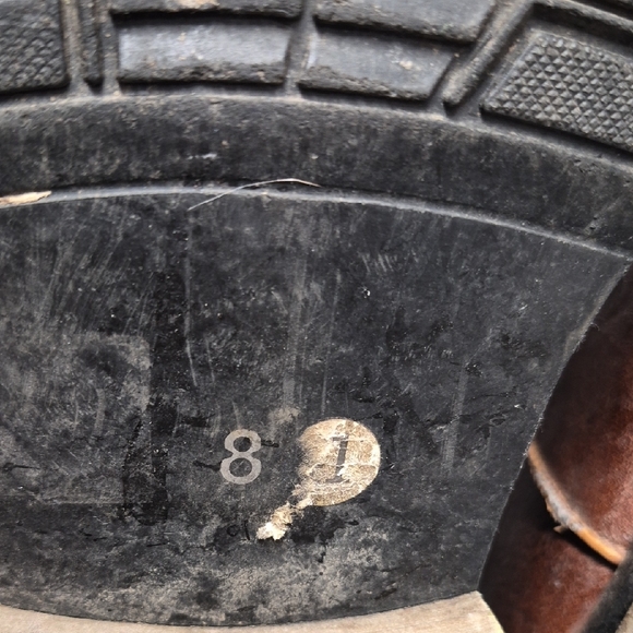 Ariat Two-Tone Western Boots - Picture 8 of 11